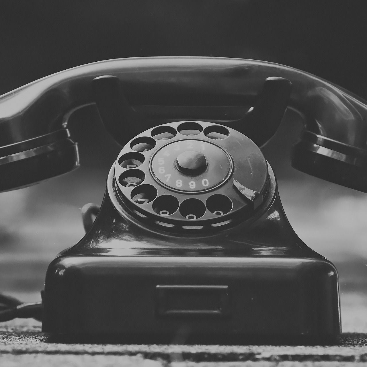 gammel drejeskivetelefon