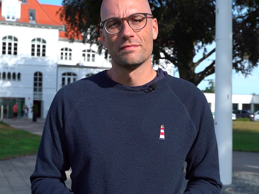 Videostill - Rasmus Skovgaard Jakobsen