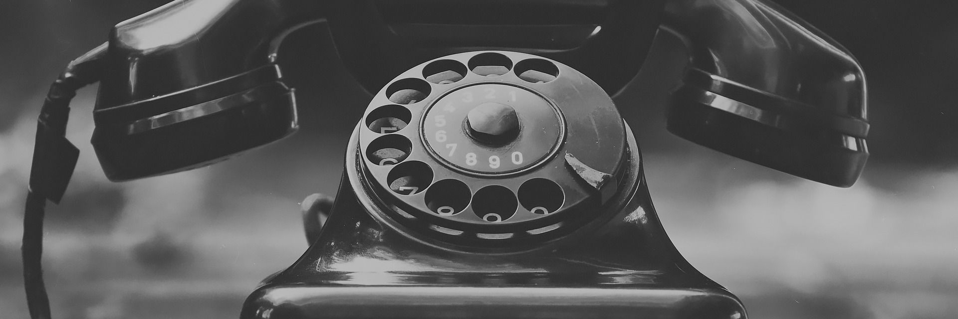 gammel drejeskivetelefon